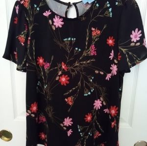 Short sleeve floral CeCe top Size S